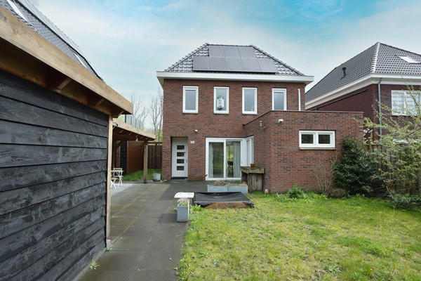 Sold subject to conditions: Izanamistraat 19, 1363 RS Almere